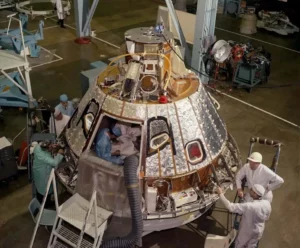 view-of-spacecraft-012-command-module-during-installation-of-heat-shield_orig